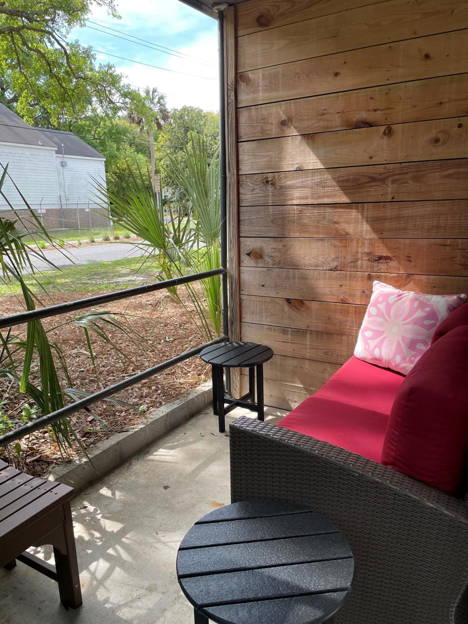 Ferienwohnung Folly Vacation Great Location, Vintage And Fun 120 Unit A Folly Beach Exterior foto